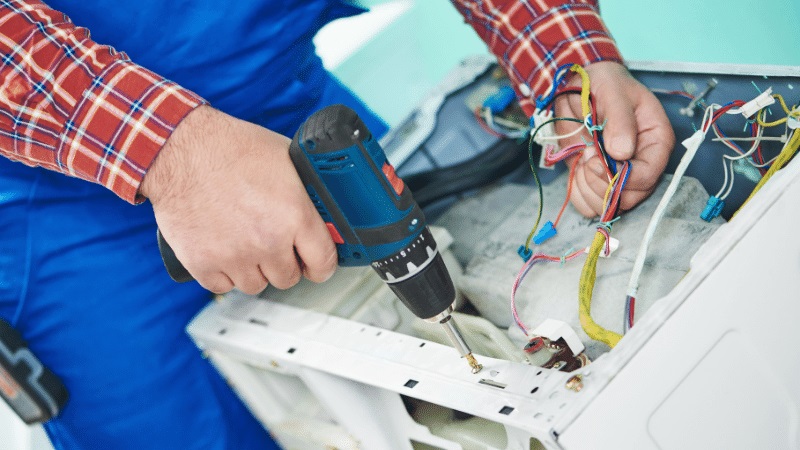 Karşıyaka Viessmann Viessmann çamaşır makinesi kart tamiri – Su almama arızası orijinal parça ile giderildi. - Teknik servis örneği